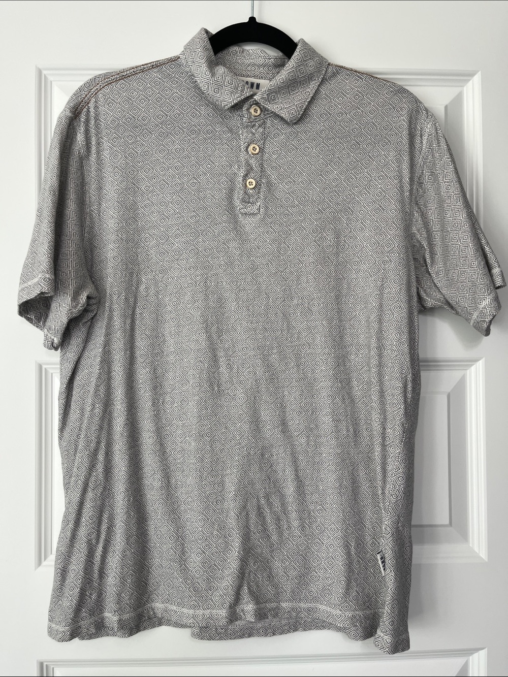 Men's Short Sleeve Polo in Light Gray with Subtle Geometric Print